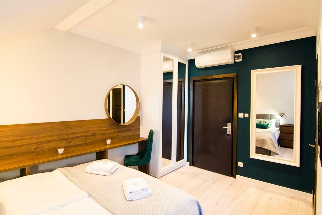 Austeria Kazimierska Bed & Breakfast Kazimierz Dolny Bagian luar foto